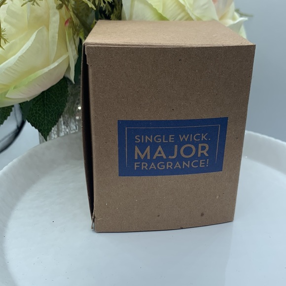 Bath & Body Works Cotton Candy Champagne Signature Single Wick Candle - Picture 4 of 4